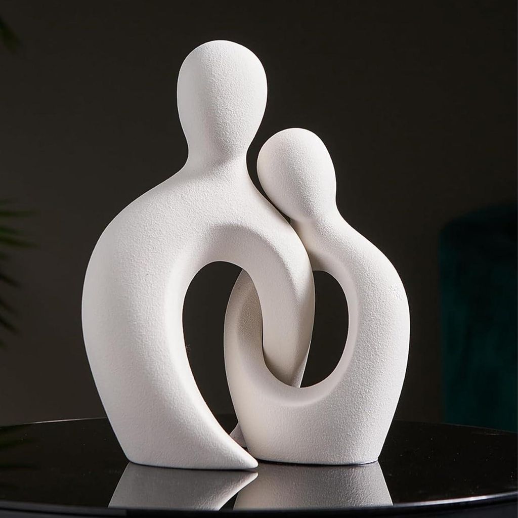 Romantische weiße keramische Paar-Skulptur - abstraktes Liebespaar-Bild - perfekt für Dekoration