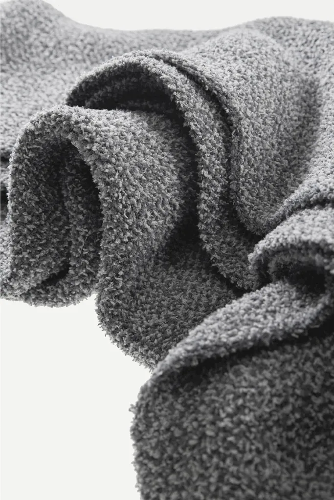 Couverture Anthracite Vivid 130x170 cm - Texture Douce et Finition Chic