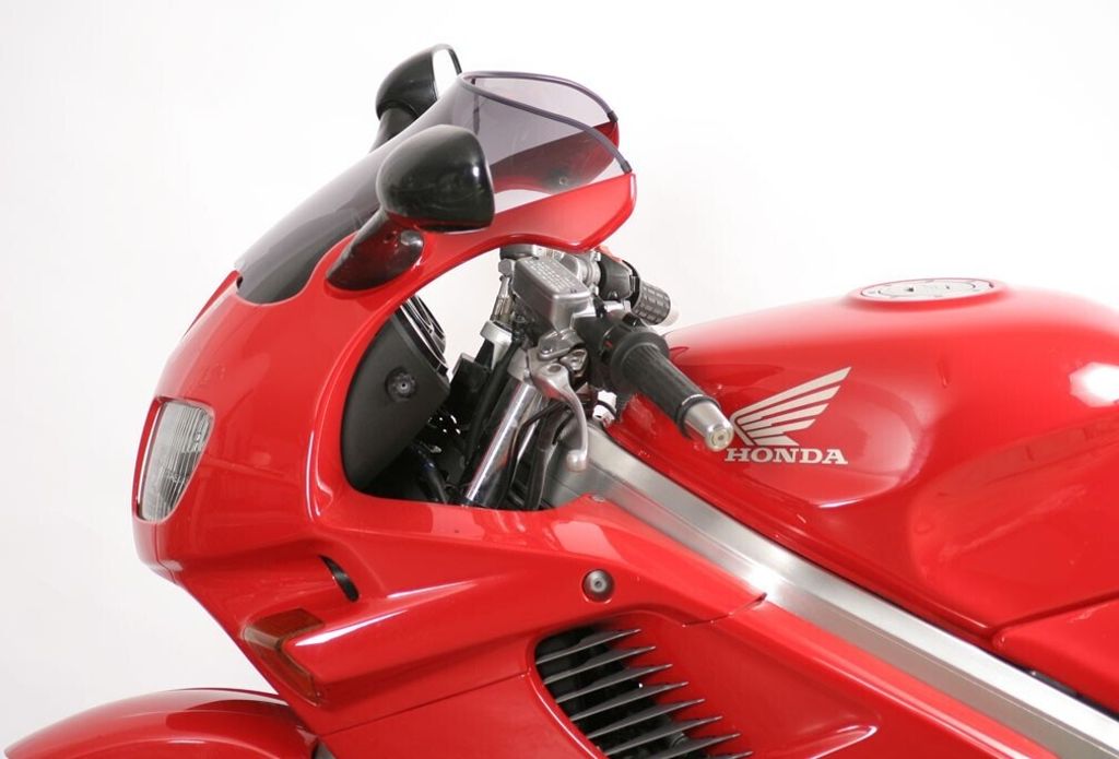 MRA Spoilerscheibe S schwarz VFR 750 F RC 36 RC36