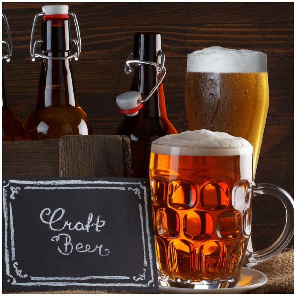 Wallario Memoboard Magnettafel aus Glas, Größe 50 x 50 cm, Motiv Biervarianten - Pils im Glas Flaschenbier Schild Craft Beer