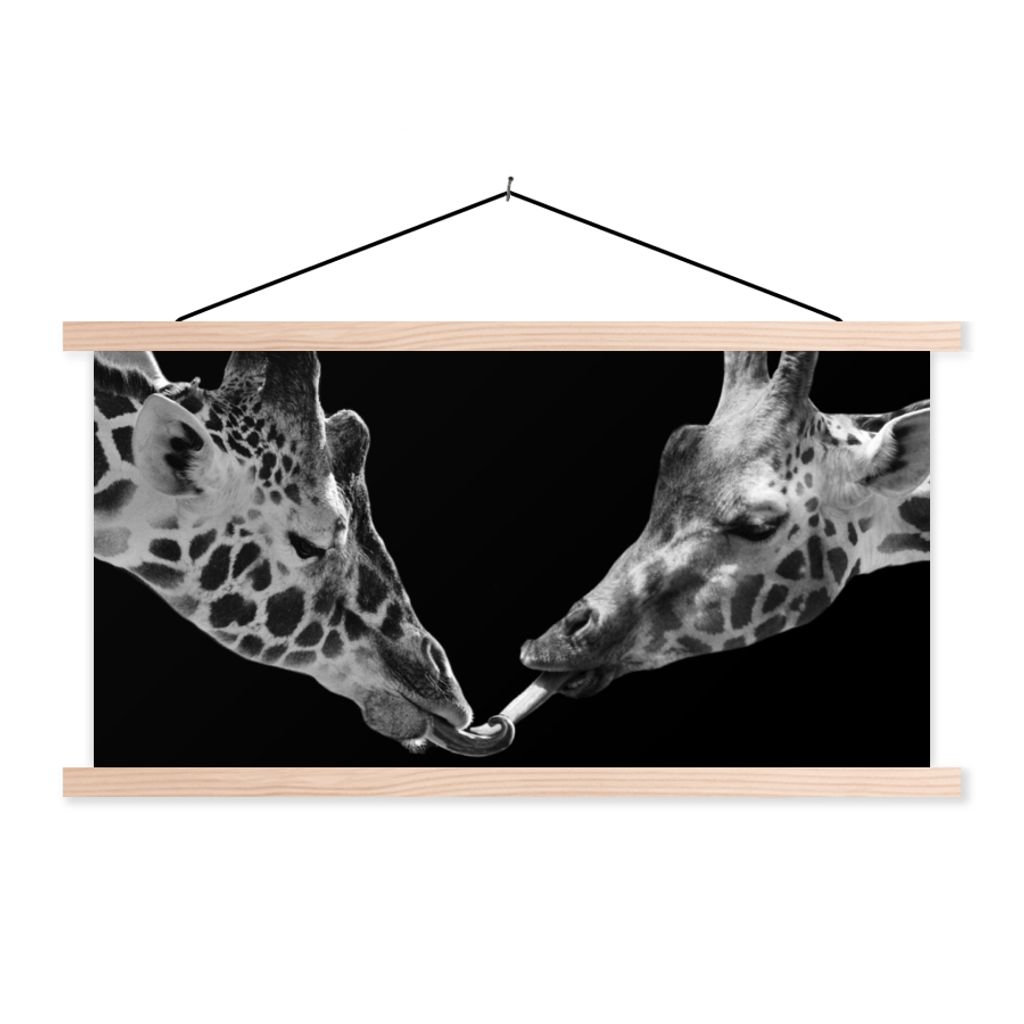 MuchoWow Textilposter Tiere - Schwarz - Giraffe - Weiß - Porträt 60x30 cm mit holzfarbenen Rahmen - Dekoration