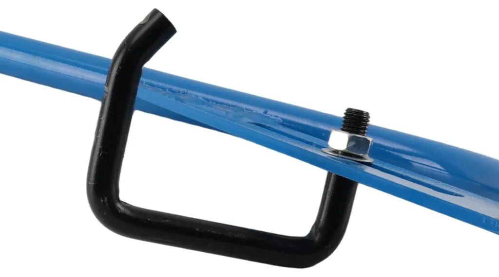 Outil d'extraction pour articulation de support et bras de suspension