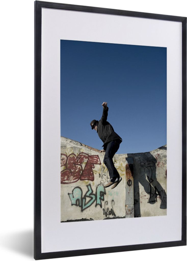 MuchoWow® Gerahmtes Poster Eine Person, die als Freerunner Produktbild 