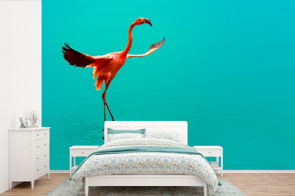 MuchoWow Fototapete für Wohnzimmer oder Schlafzimmer Wandtapete Vinyl Motivtapete Ein Flamingo am klaren blauen Wasser - 420x280 cm - Zimmer fü...