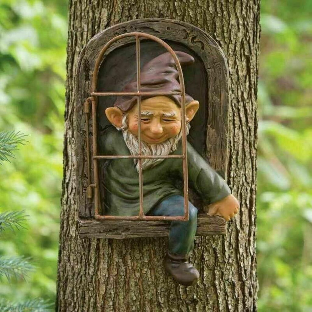 Elf Out The Door Gartenstatue - Hängende Zwergenfigur aus Kunstharz - Außendekoration für Terrasse und Rasen (Mann)