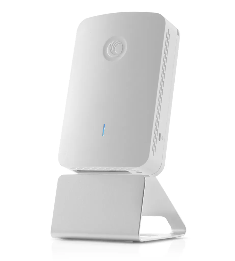 Éliminez les Zones Sans WiFi avec le cnPilot e430H Cambium Networks PoE