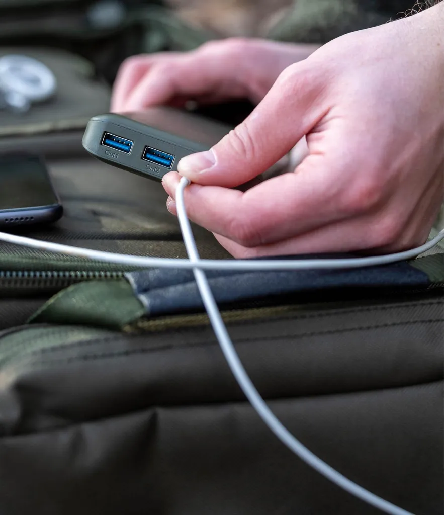 Chargeur portable Trakker Power Pack 20K pour matériel électronique