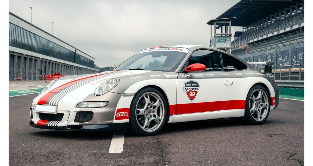 Jochen Schweizer Porsche 911 GT3 selber fahren ab 14 Jahre (4 Rd.); Erlebnis verschenken oder selbst erleben; Gutschein gültig für 1 Person Zusc...