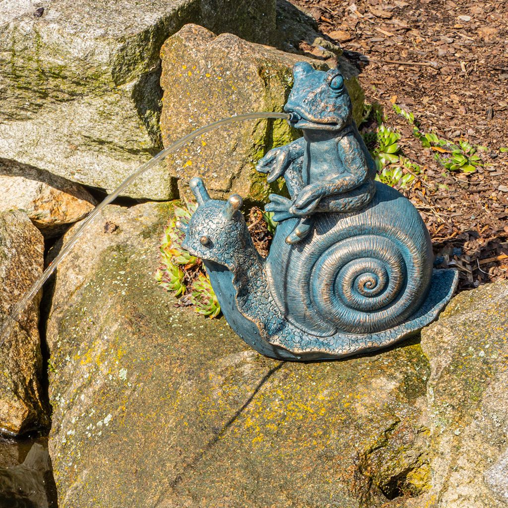 esotec Solar Wasserspeierset Frosch auf Schnecke Lilly & Nelly mit Pumpe 101685