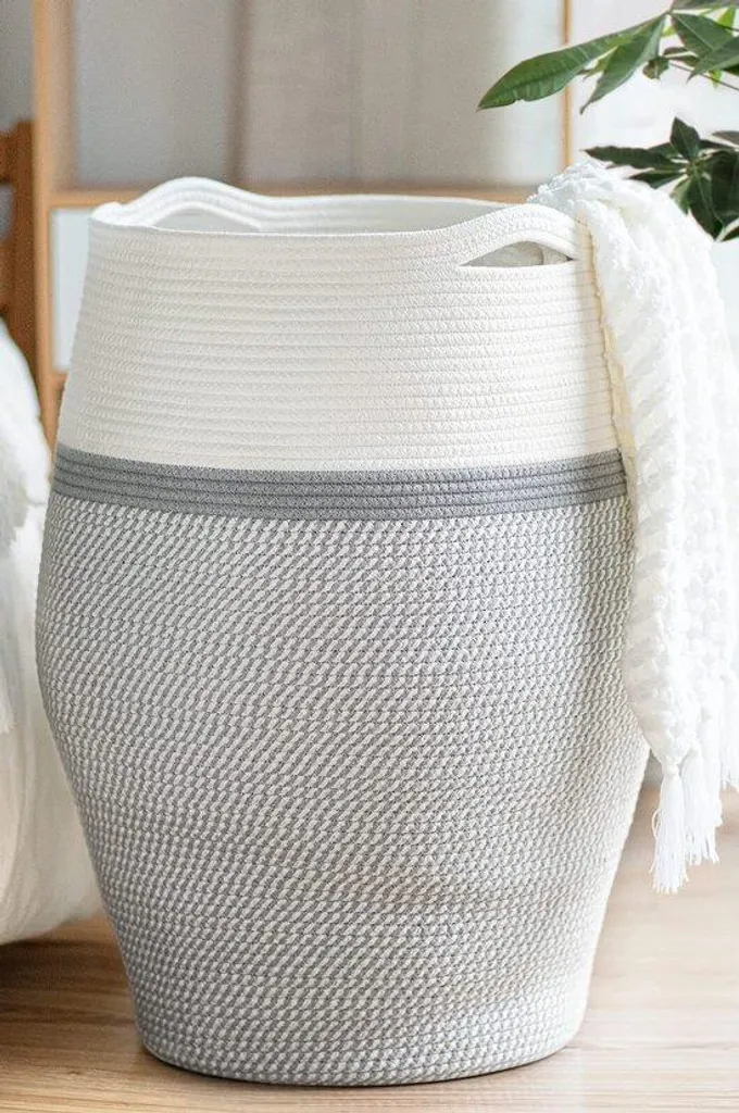 Panier 65 cm blanc et gris : fini le désordre des couvertures
