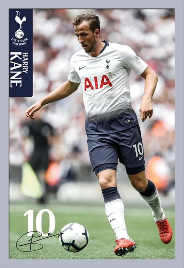 Calcio - Poster - Tottenham Hotspur - Kane 18/19 + cornice rimovibile, Shinsuke® Maxi MDF argento, vetro acrilico