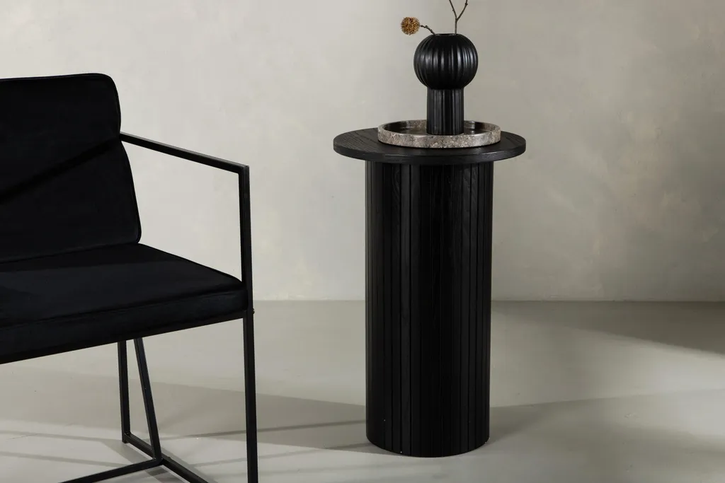 Table d'angle Bianca noire ⌀40cm pour meubler les petits coins