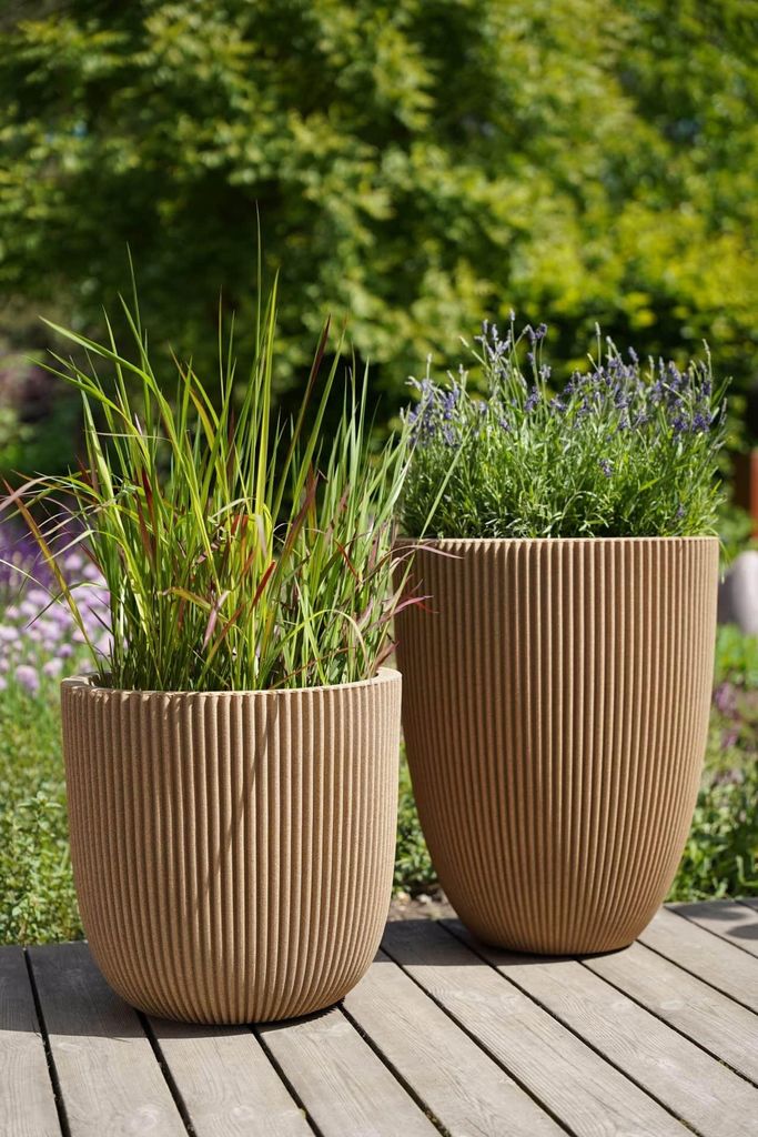 Capi Europe - Blumentopf kugel Groove NL - Beige