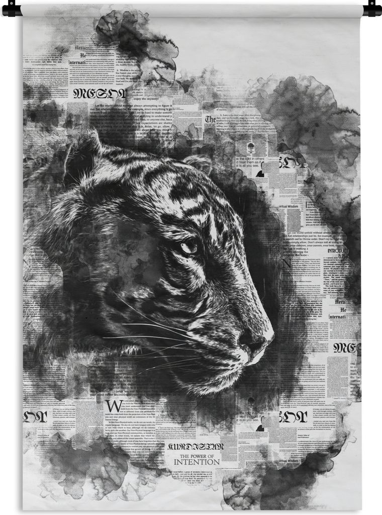 MuchoWow Wandteppich Wandbehang Kopf eines Tigers auf einer Zeitung Hintergrund - schwarz und weiß 60x90 cm Tapisserie Dekoration Wandtuch - Fot...