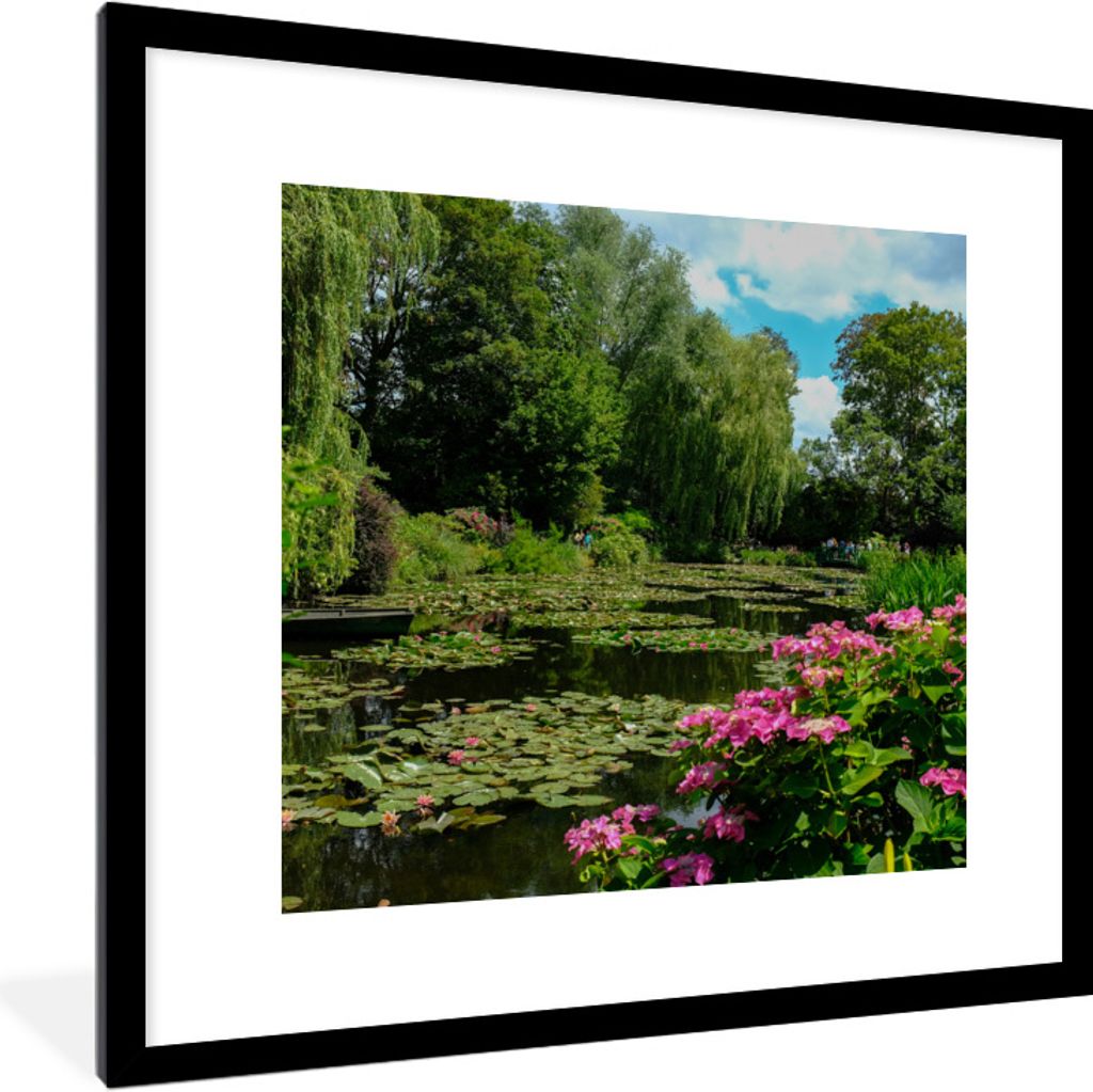 MuchoWow® Gerahmtes Poster Sommertag mit Seerosen im Garten Produktbild 