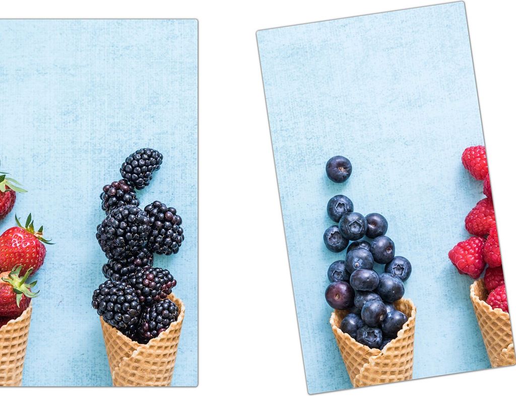 Spritzschutz Herdabdeckplatte Schneidebrett aus Glas Waffeln mit Beeren 2-Teilig (60x52cm)