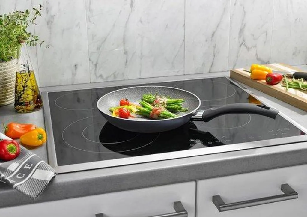 Poêle induction 20 cm Bologna-Granit : fini les aliments qui attachent