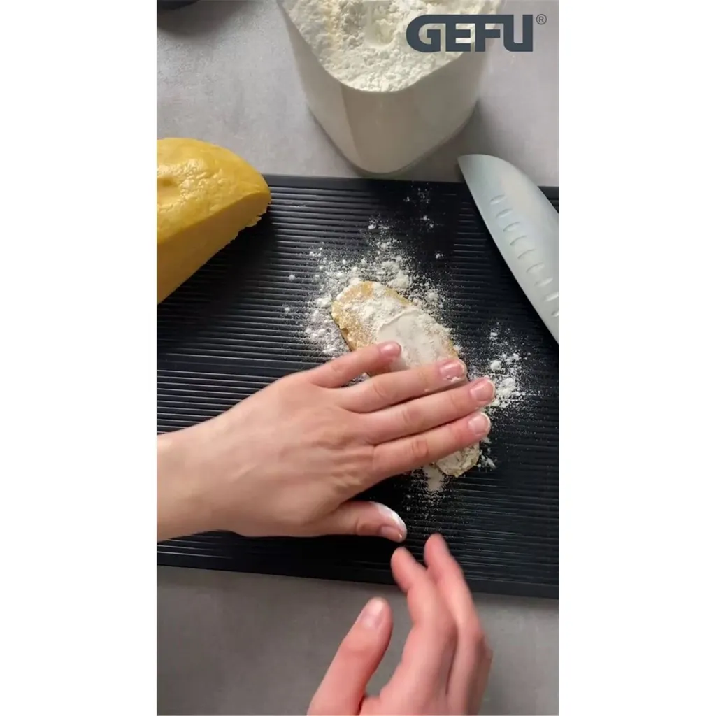 GEFU PASTA PERFETTA Machine à pâtes avec rouleaux réglables de précision