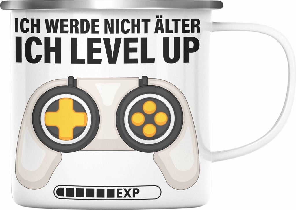 Trendation - Geburtstag Geschenk für Gamer Emaille Tasse Geburtstagsgeschenk Zocker Gaming Ich Werde Nicht Älter Ich Level Up Geschenkidee (Silber)