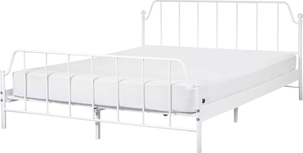 BELIANI Bett Weiß Eisen mit Lettenrost 160 x 200 cm Hohes Kopfteil u. Fußteil Industrie-Design Modern Schlafzimmer Doppelbett Metallbett Eisenbett