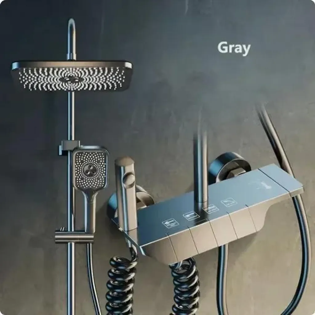 Finissez-en avec le manque de pression grâce à ce système de douche gris