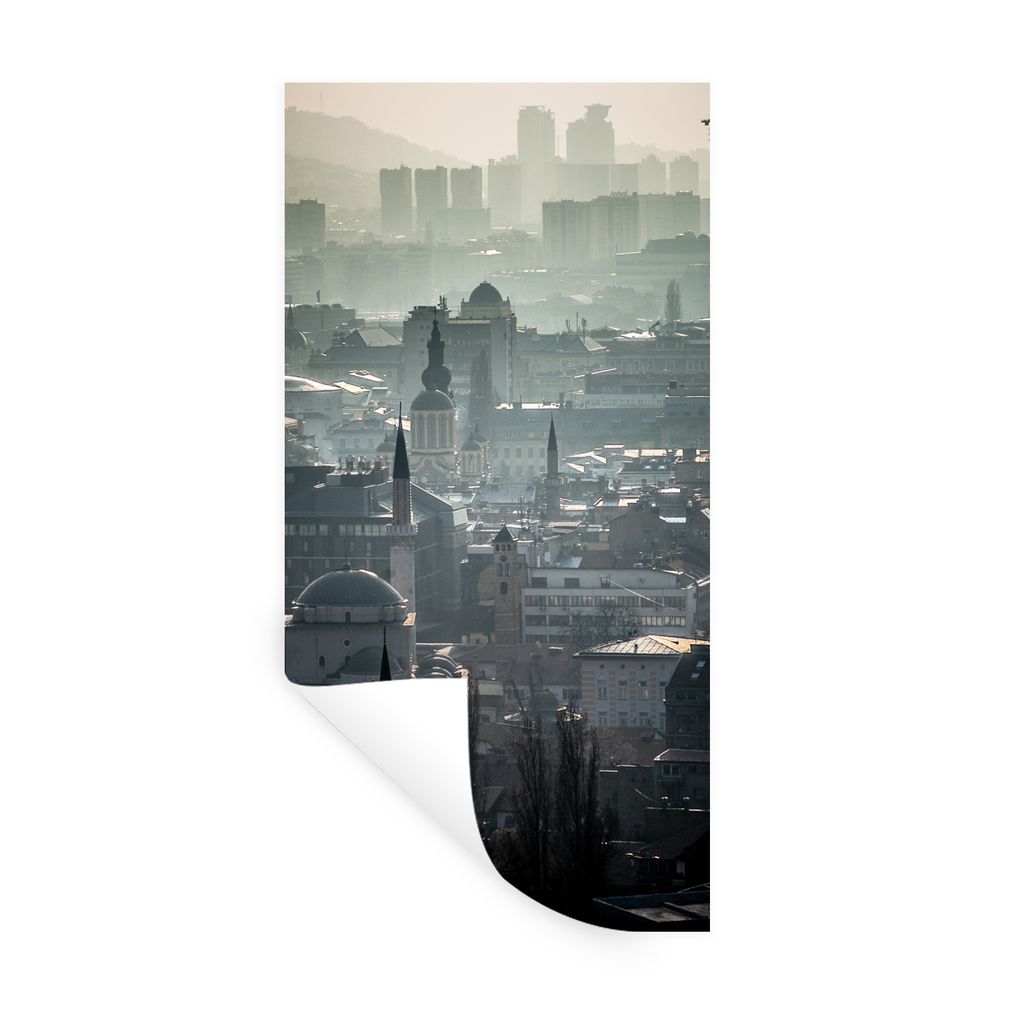 MuchoWow Wandtattoo Wandsticker Wandaufkleber Nebel über Sarajevo, der Hauptstadt von Bosnien und Herzegowina 80x160 cm Selbstklebend und Reposi...