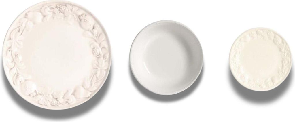 Set mit 18 weißen Granatapfeltellern