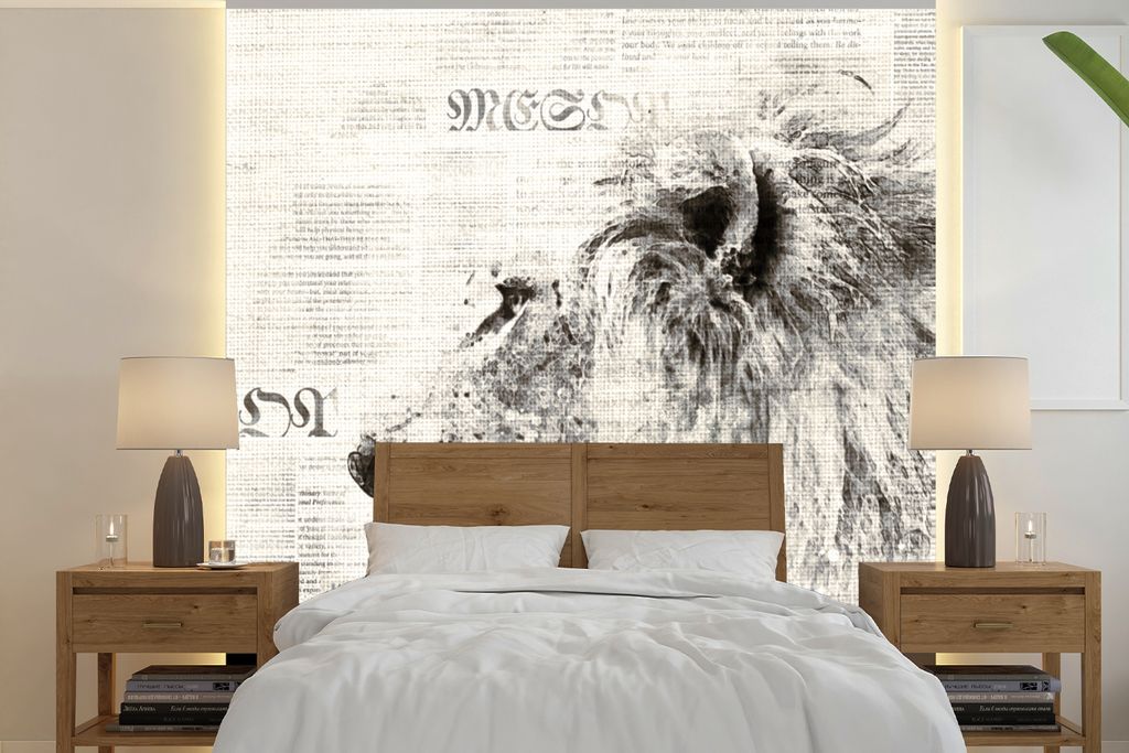 MuchoWow Fototapete für Wohnzimmer oder Schlafzimmer Wandtapete Vinyl Motivtapete Löwe - Zeitung - Schwarz - Weiß - 350x350 cm - Schlafzimmert...