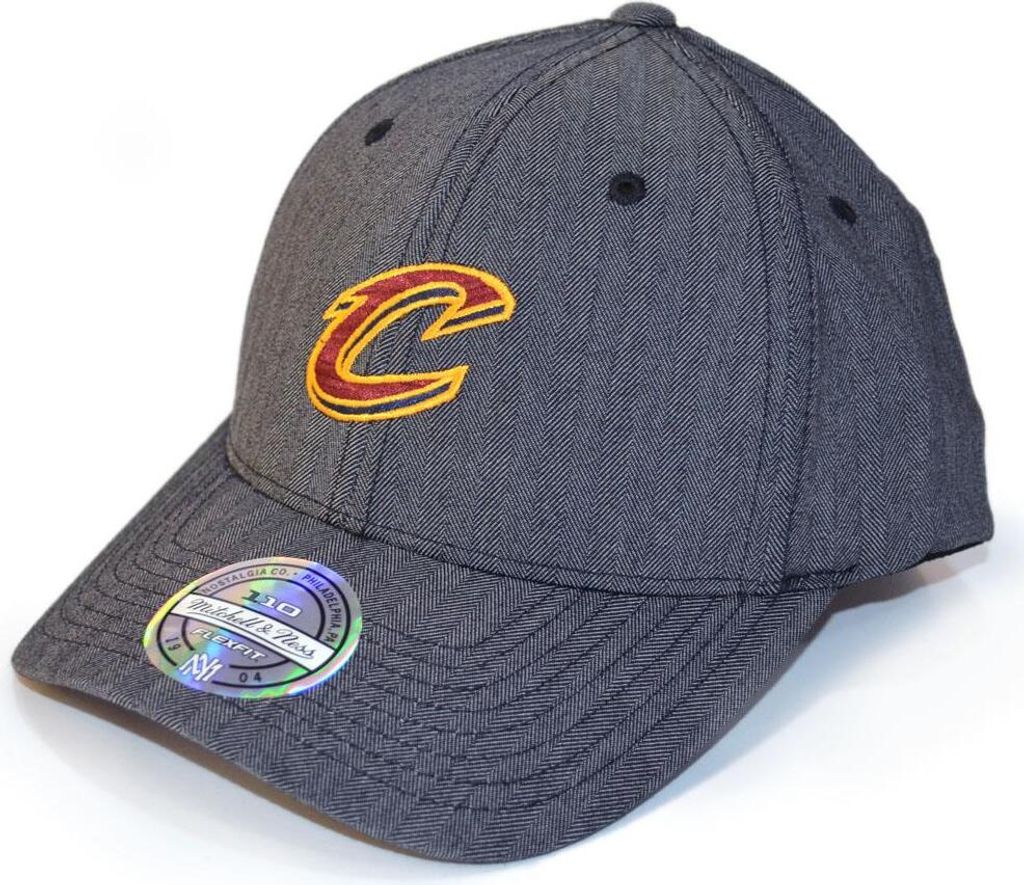 Mitchell & Ness Cleveland Cavaliers BH72G3 110 Curved Poly Heringbone NBA Flexfit Snapback Cap One Size