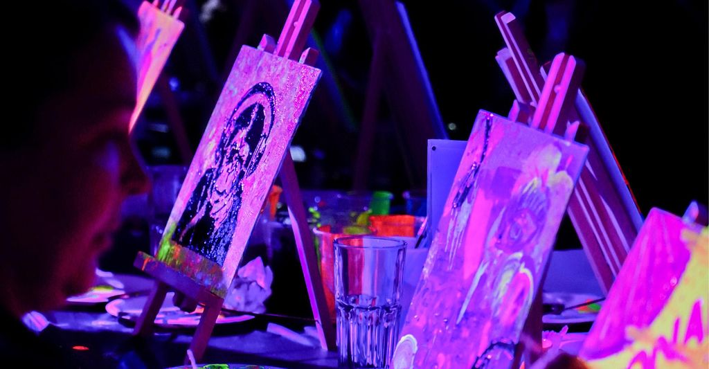 mydays Neon Sip & Paint Heidelberg; Erlebnis verschenken oder selbst erleben; Gutschein für 1 Person(en)