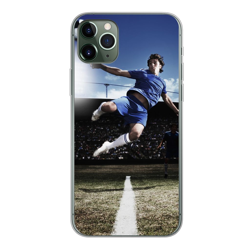 MuchoWow Handyhülle Schutzhülle Hülle für iPhone 11 Pro Max Fußballspieler macht einen Volley Silikon Softcase Handy Hülle - Schutz
