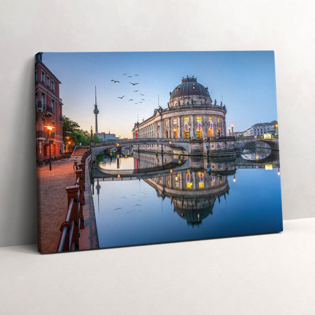 Bode-Museum in Berlin – Leinwandbild Wandbild – 80x60 cm – Leinwandbilder – Wandbilder – Schlafzimmer – Flur