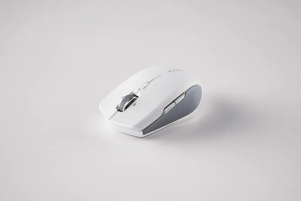 Souris bureautique Razer Pro Click Mini sans fil pour le télétravail