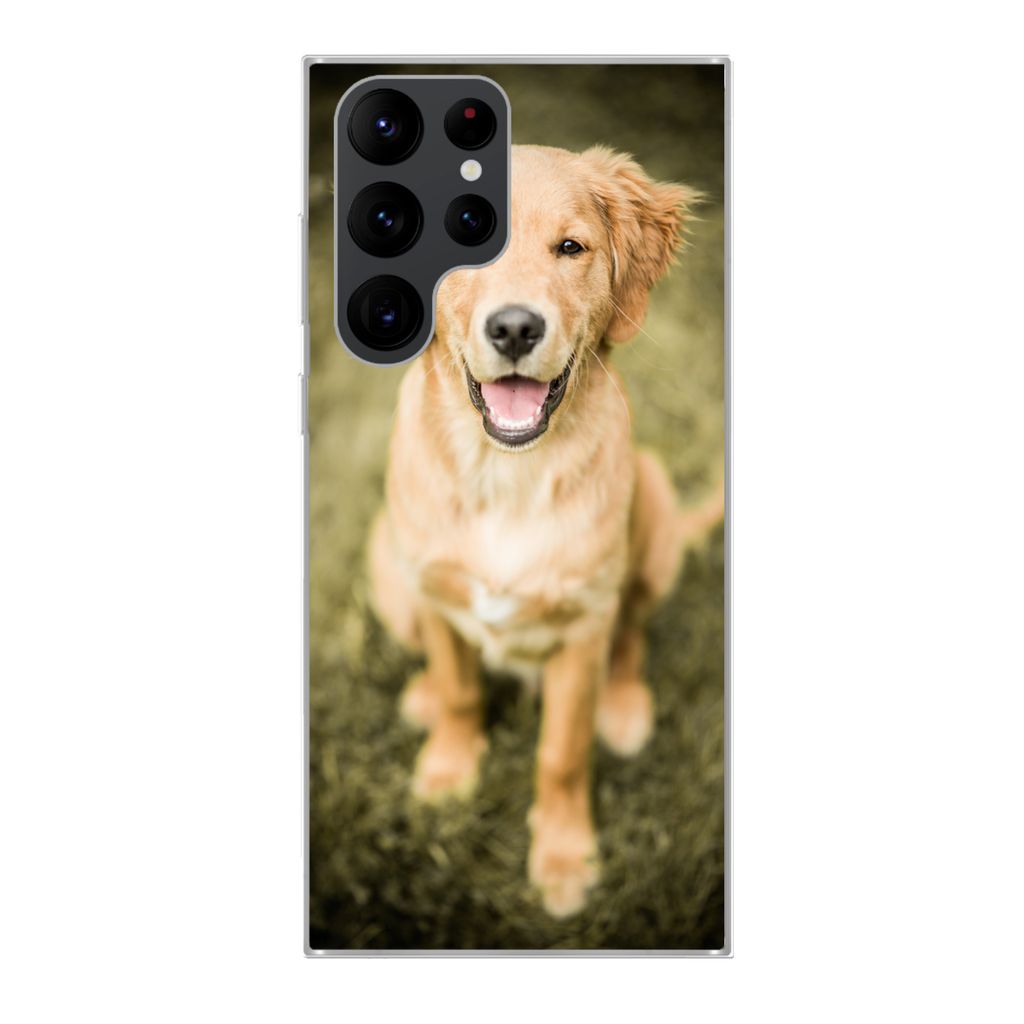 MuchoWow Handyhülle Schutzhülle Hülle für Samsung Galaxy S22 Ultra Ein Porträt eines Golden Retriever Welpen im Garten Silikon Softcase Hand...