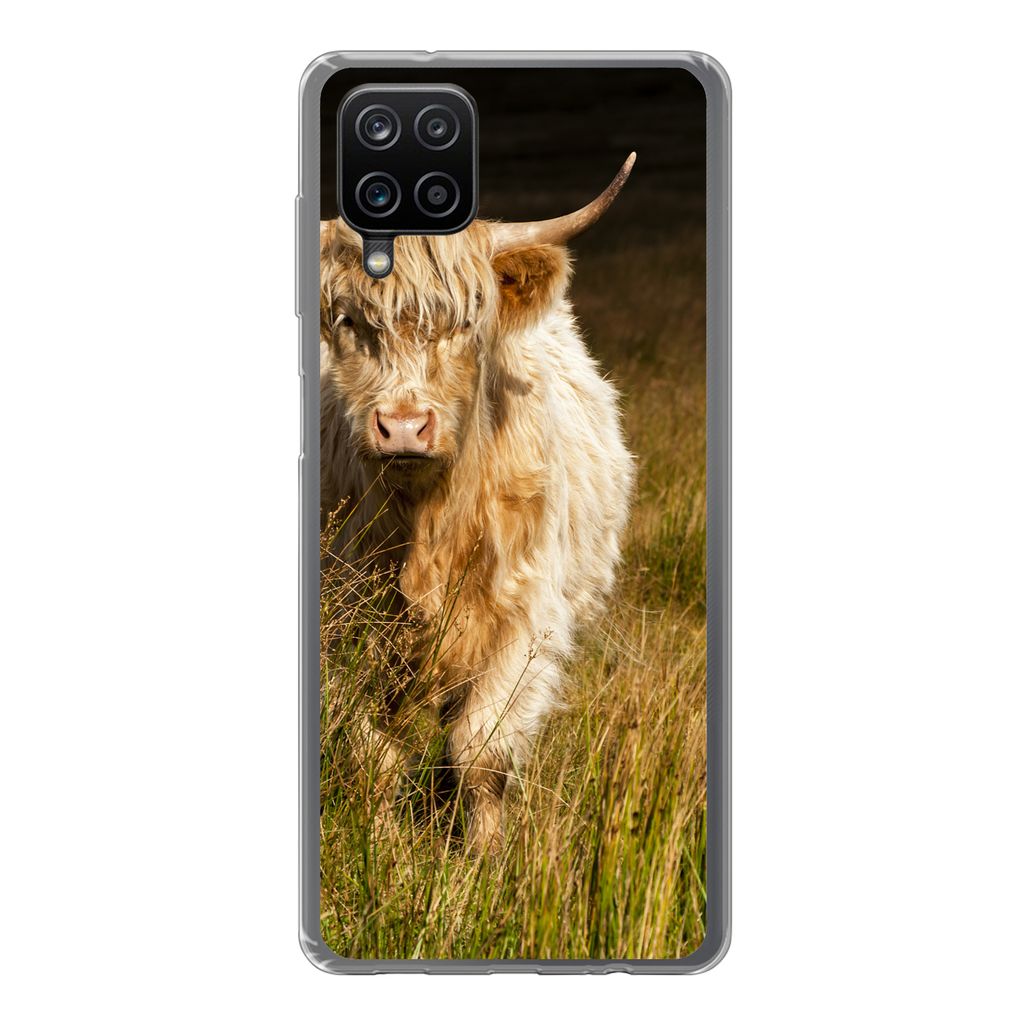 MuchoWow Handyhülle Schutzhülle Hülle für Samsung Galaxy A12 Schottische Highlander - Licht - Gras - Tiere Silikon Softcase Handy Hülle - Bild