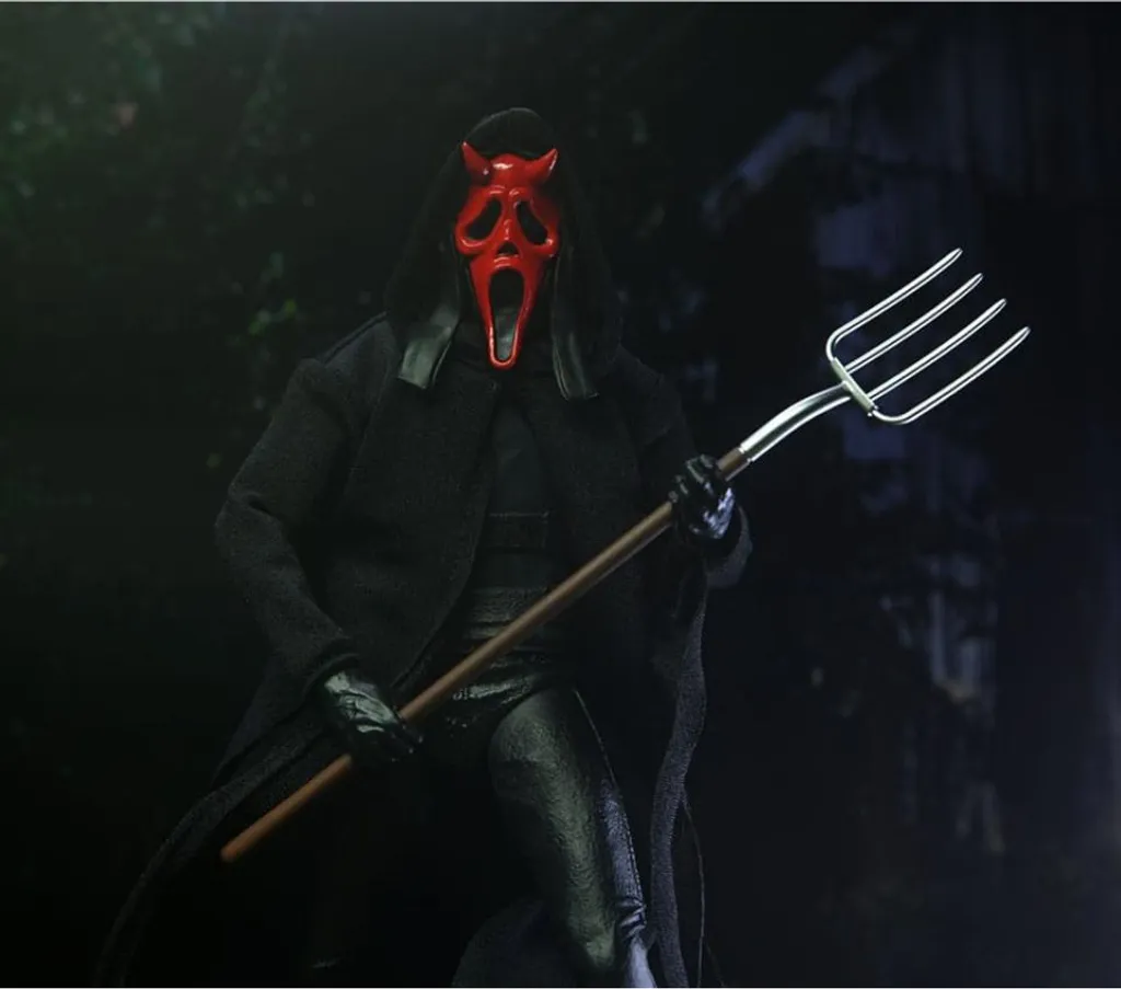 Ghost Face Ultimate Inferno Figurine 18cm avec Accessoires de Cinéma