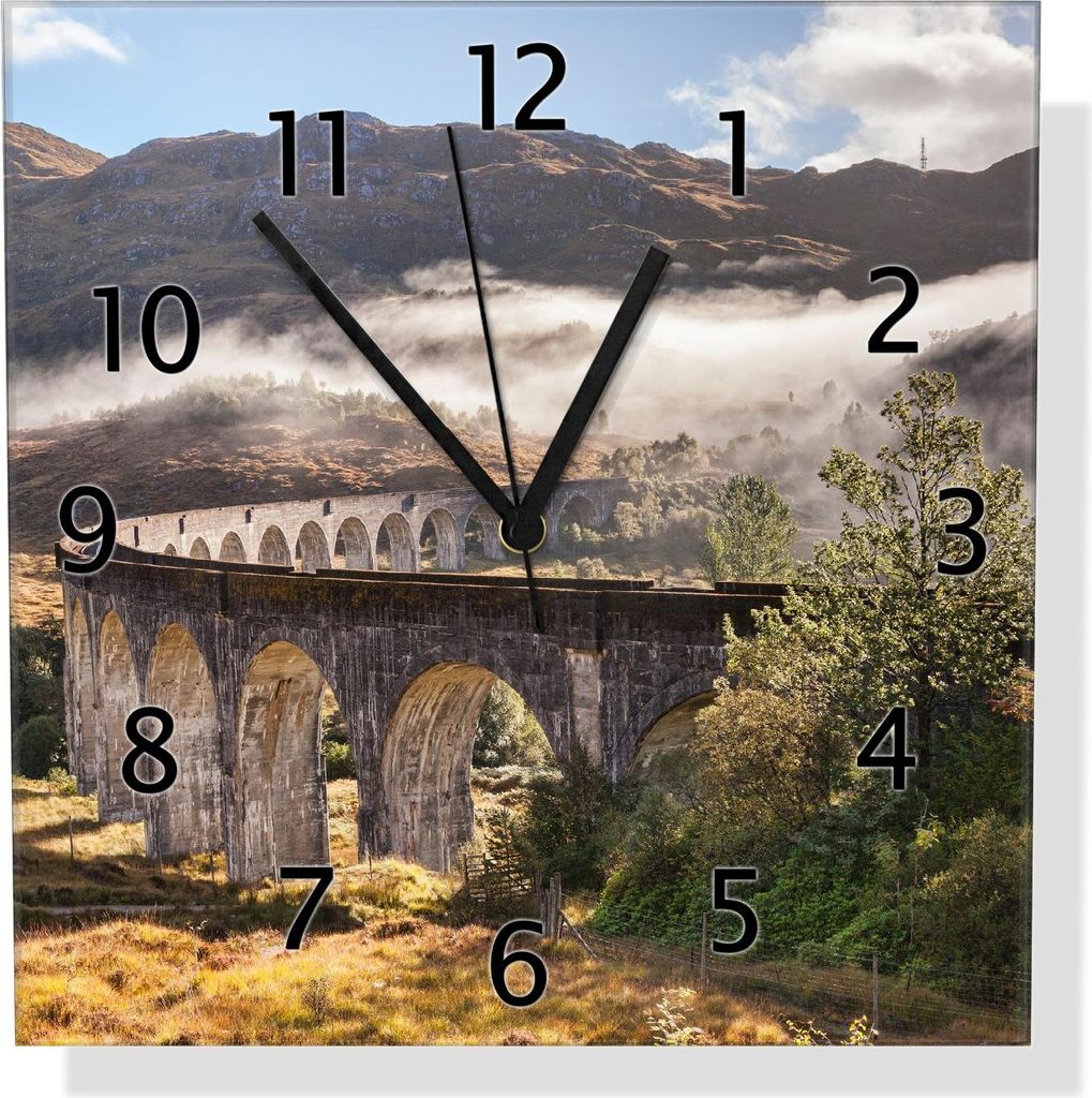 Wallario Design Wanduhr Viadukt im Morgennebel aus Echtglas, Größe 30 x 30 cm