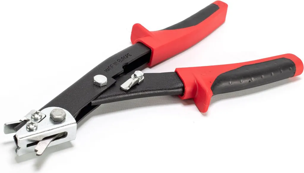 Cisaille à tôle robuste avec poignée ergonomique et lames renforcées