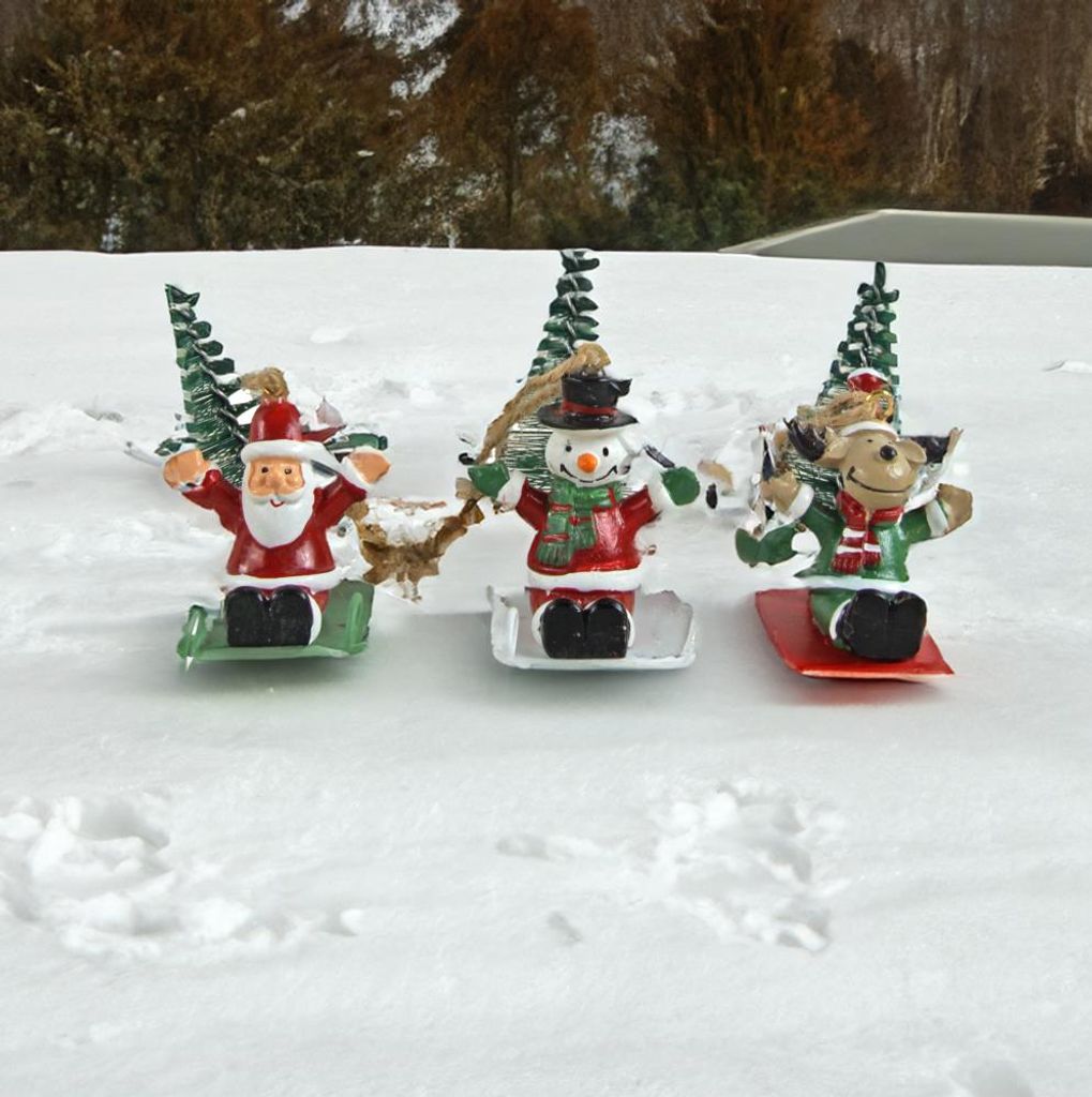Weihnachtlicher Christbaumschmuck – Fröhliche Figuren auf dem Schlitten
