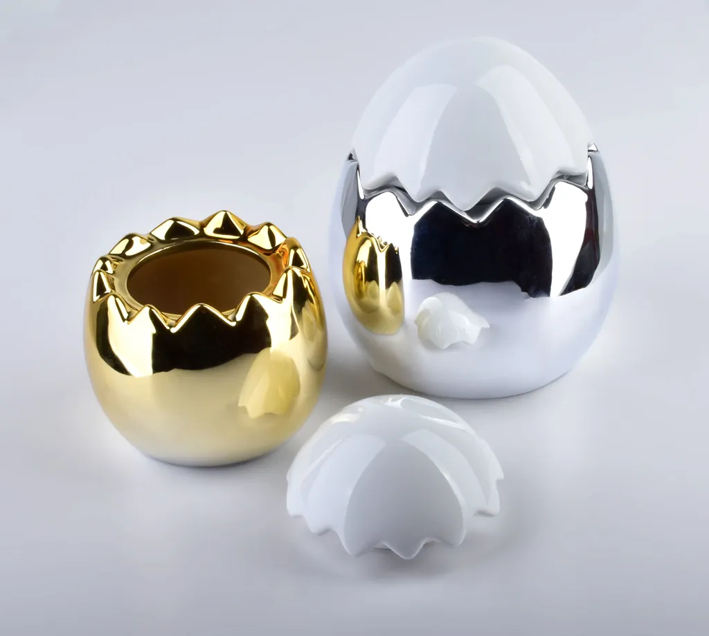 Fini les oeufs cassés avec la boîte à oeufs lILA 4pcs 13x15cm HTC