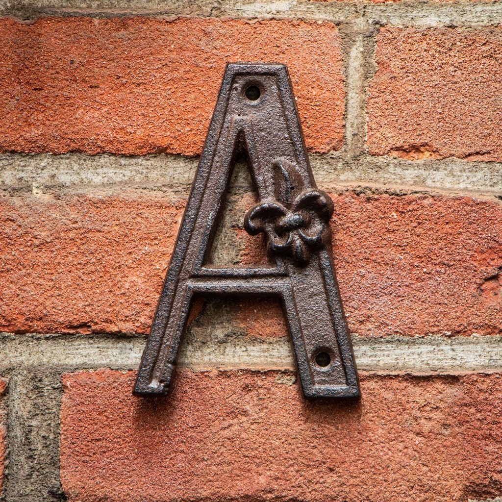 Stilvoller Buchstabe "A" für Hauswand, Hausnummer | Eisen, Braun | H12,0xB8,0cm