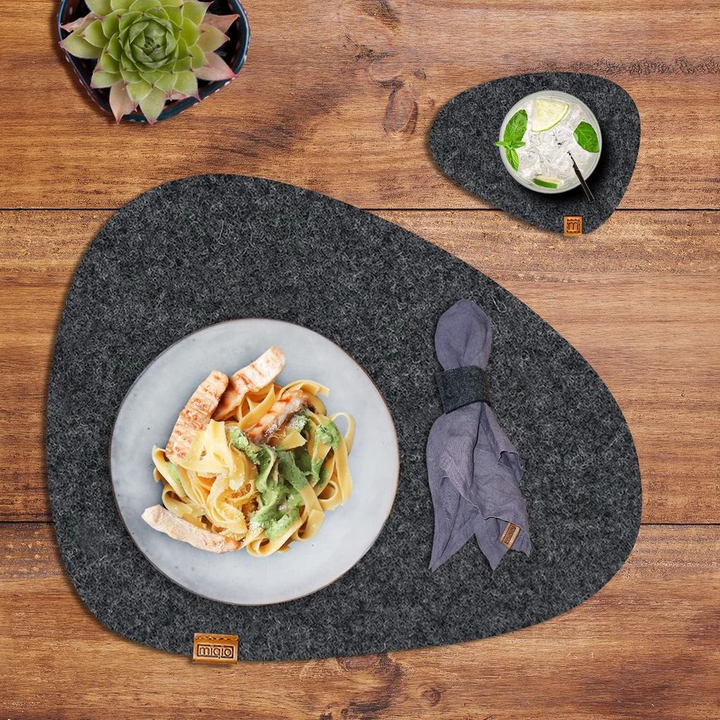 Set aus 12 Filz- Platzdeckchen - Nachhaltige und Waschbare Untersetzer aus 100% Recycelten PET-Flaschen - 40 x 32 cm