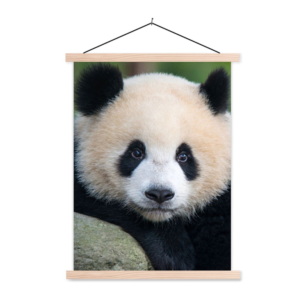 MuchoWow Textilposter Panda - Wildtiere - Porträt - Stein 40x53 cm mit holzfarbenen Rahmen - Schlafzimmer