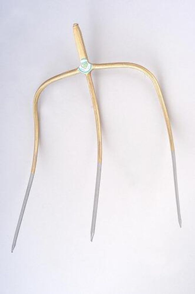 Heugabel, 3 Zinken, 300x300 mm, Stiel 1350 mm gold lackiert
