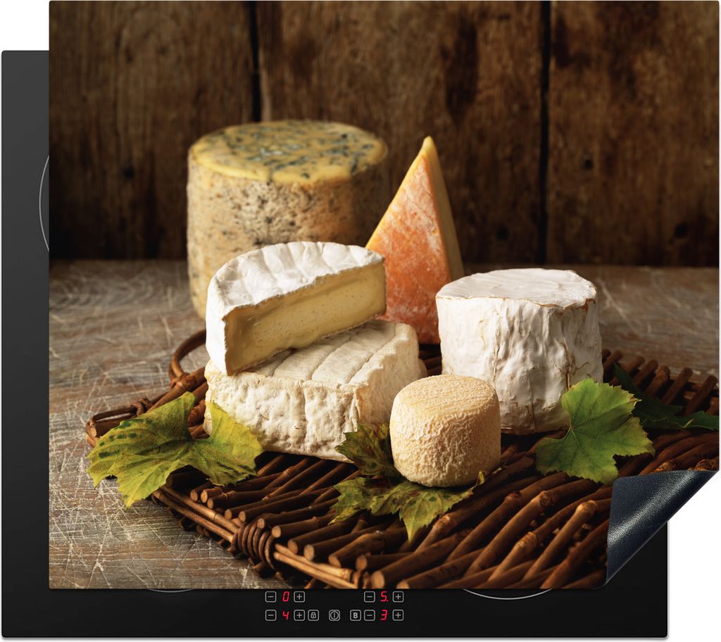 KitchenYeah Herdabdeckplatte Käse auf einem Weidentablett , 60x52cm, Küche Deko, Glaskeramikkochfeld Herdabdeckung, Abdeckplatte fùr Kochfeld