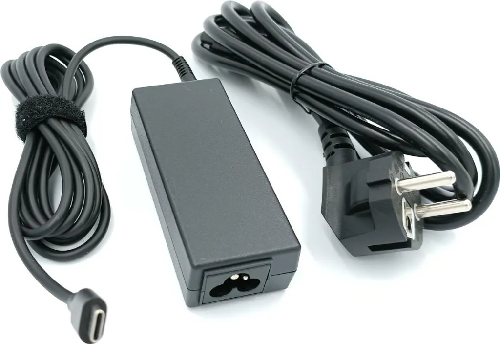 Alimentatore Universale 45W USB-C PD per Laptop e Tablet con Cavo CA