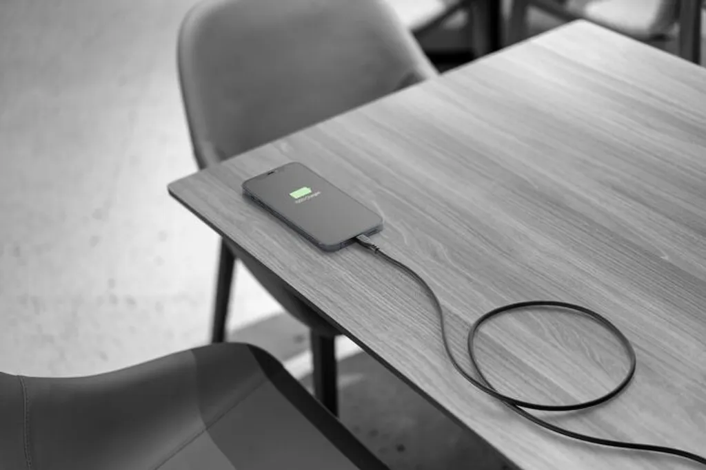 Câble de charge Lightning flexible 120cm - Accessoire iPhone indispensable - 4