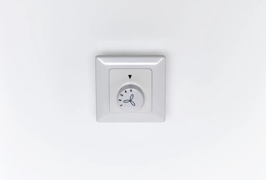 Commande murale de ventilateur de plafond Westinghouse blanc 4 vitesses - 2