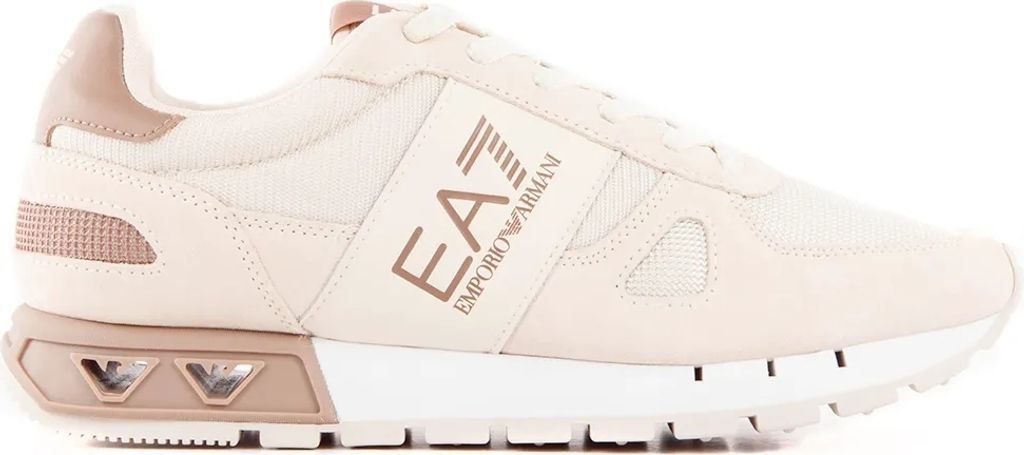 Emporio Armani Bekleidung im Heritage Sportdesign