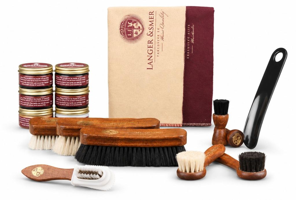 Langer & Messmer 17-teiliges Schuhpflegeset inkl. Produktbild  KI-generiertes Bild